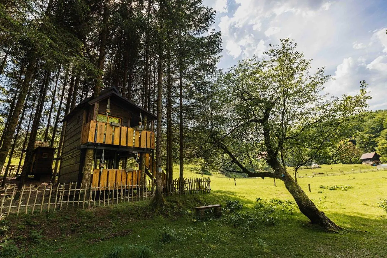 Treehouse Kupari Nacionalni Park Risnjak Cabar Camping